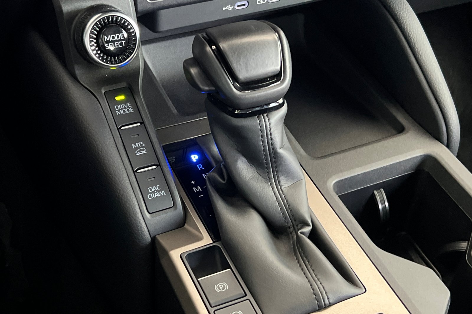 Used 2024 UNDERGROUND Toyota Base image 25