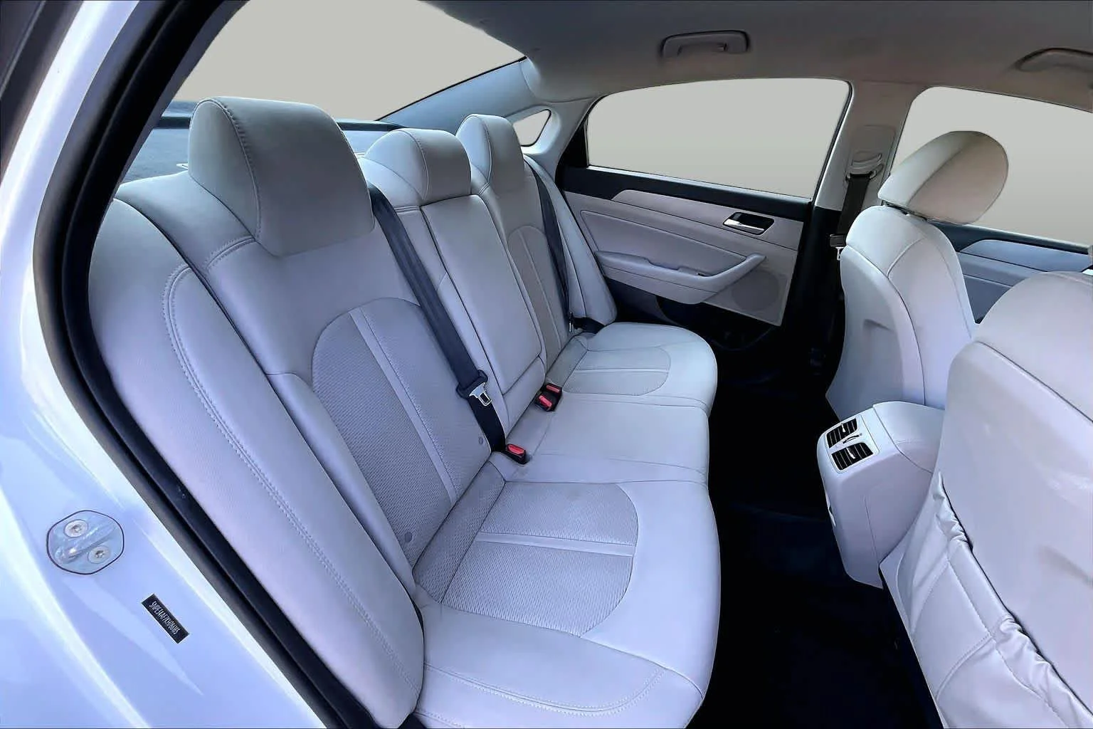 Used 2019 Quartz White Pearl Hyundai SEL image 19