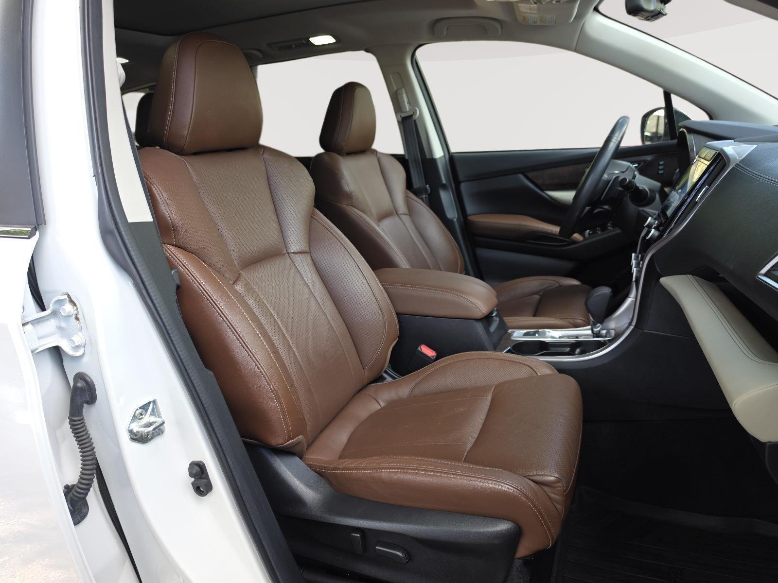 Used 2022 Crystal White Pearl Subaru Touring image 28