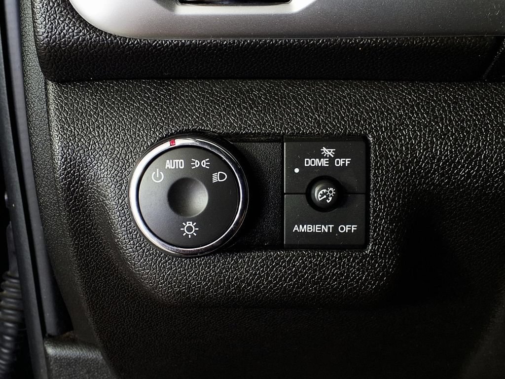 Used 2015 CARBON BLACK METALLIC GMC SLE image 24