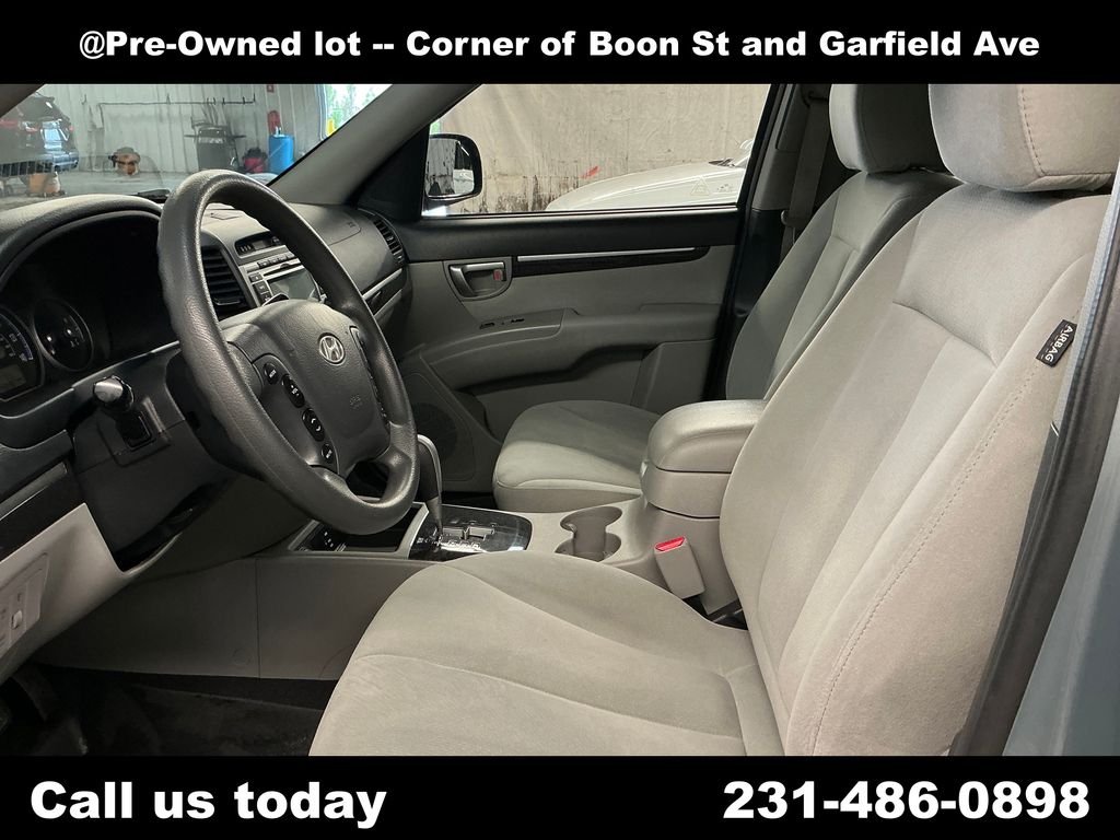 Used 2009 Silver Hyundai GLS image 14