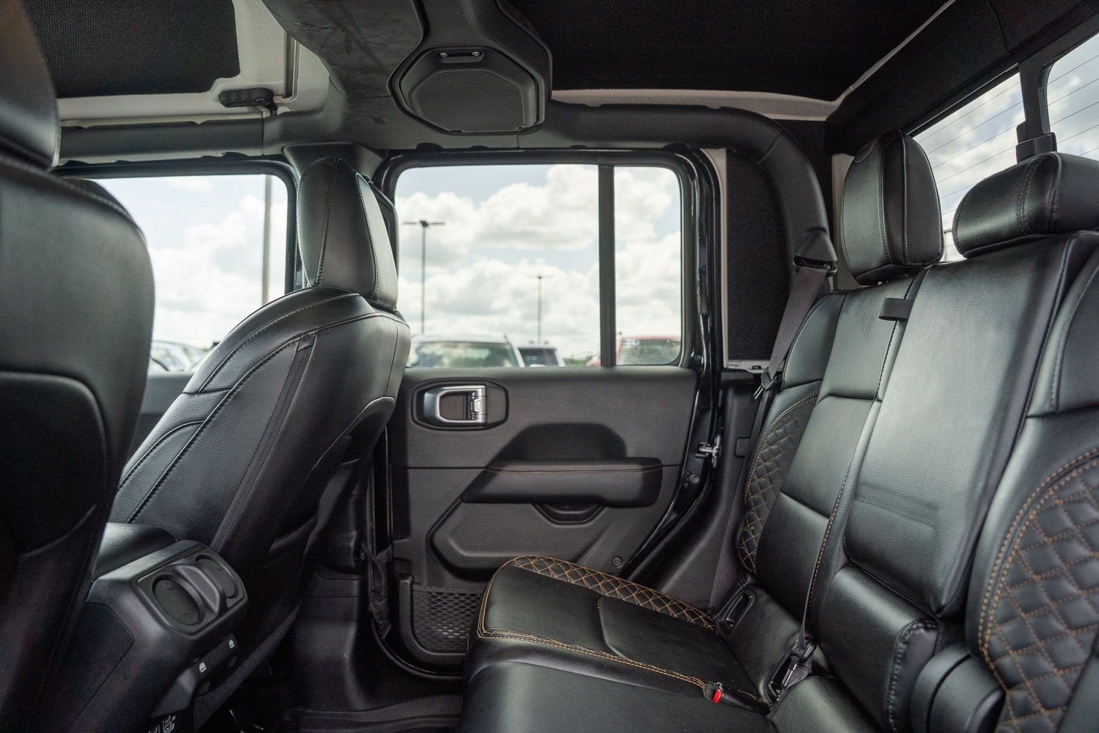 Used 2023 Black Jeep Overland image 19