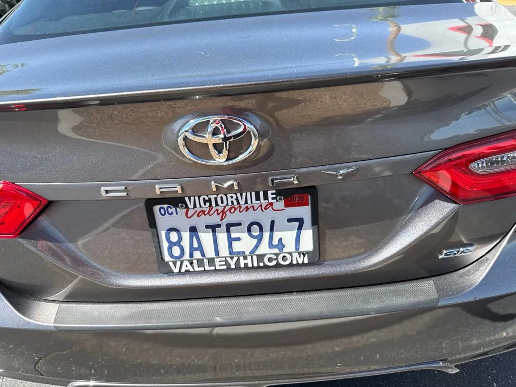 Used 2018 Gray Toyota SE image 7