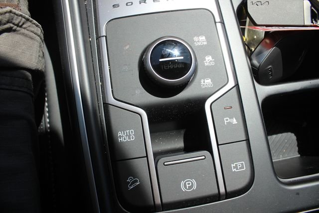 Used 2026 Black Kia EX image 11