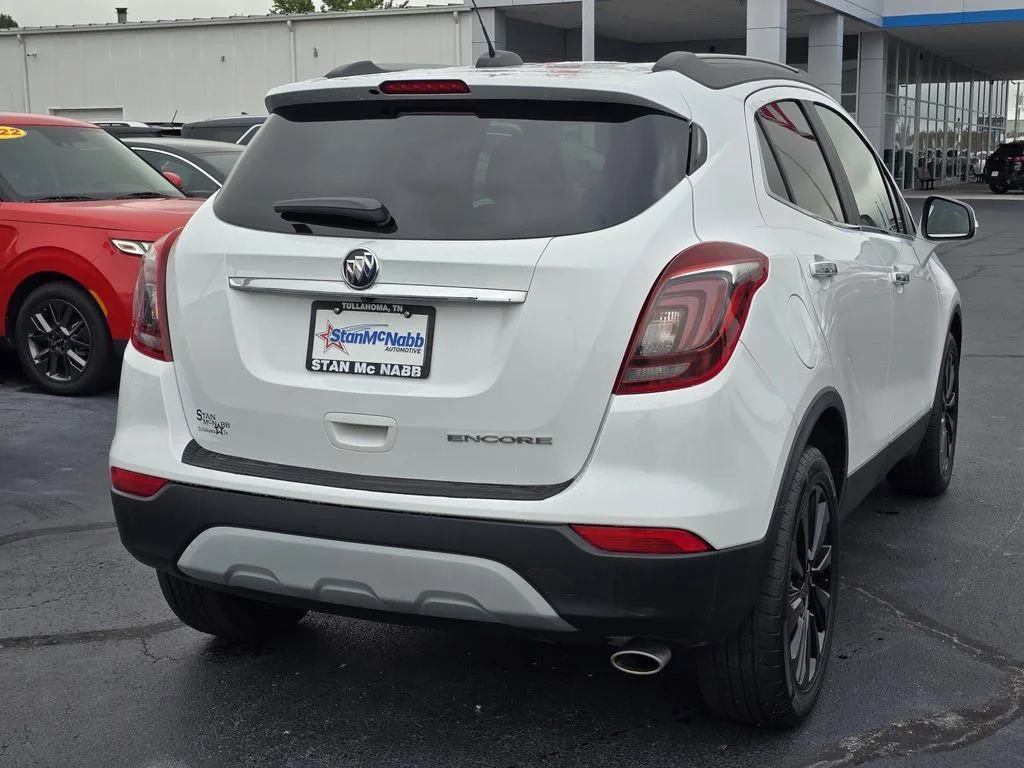 Used 2020 Summit White Buick Essence image 5