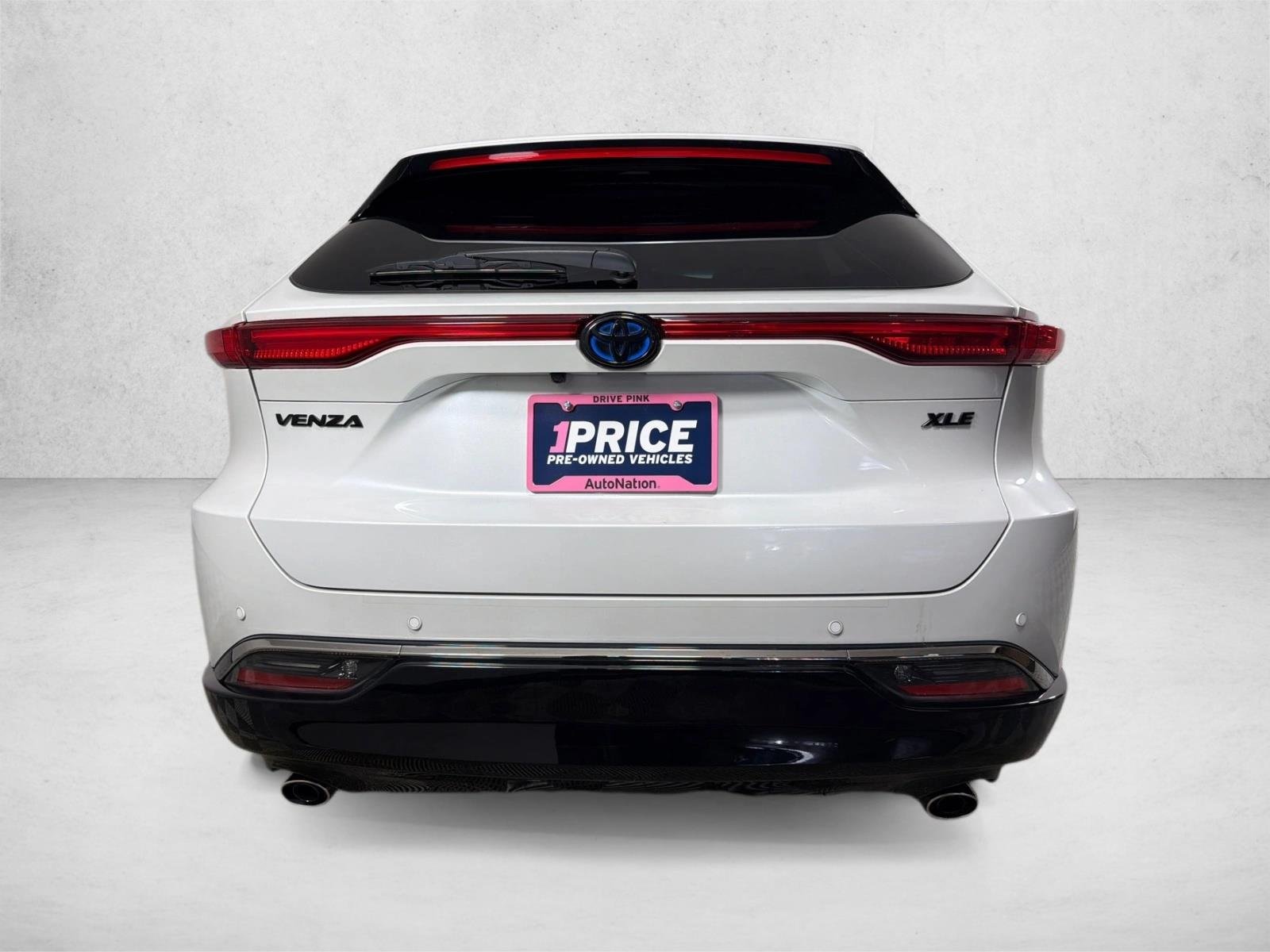 Used 2023 Wind Chill Pearl Toyota Nightshade image 4