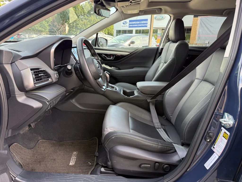 Used 2025 Cosmic Blue Pearl Subaru Onyx Edition image 21