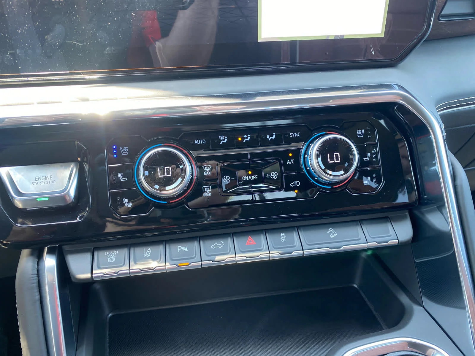 New 2026 Glacier White Tricoat GMC Denali Ultimate image 19