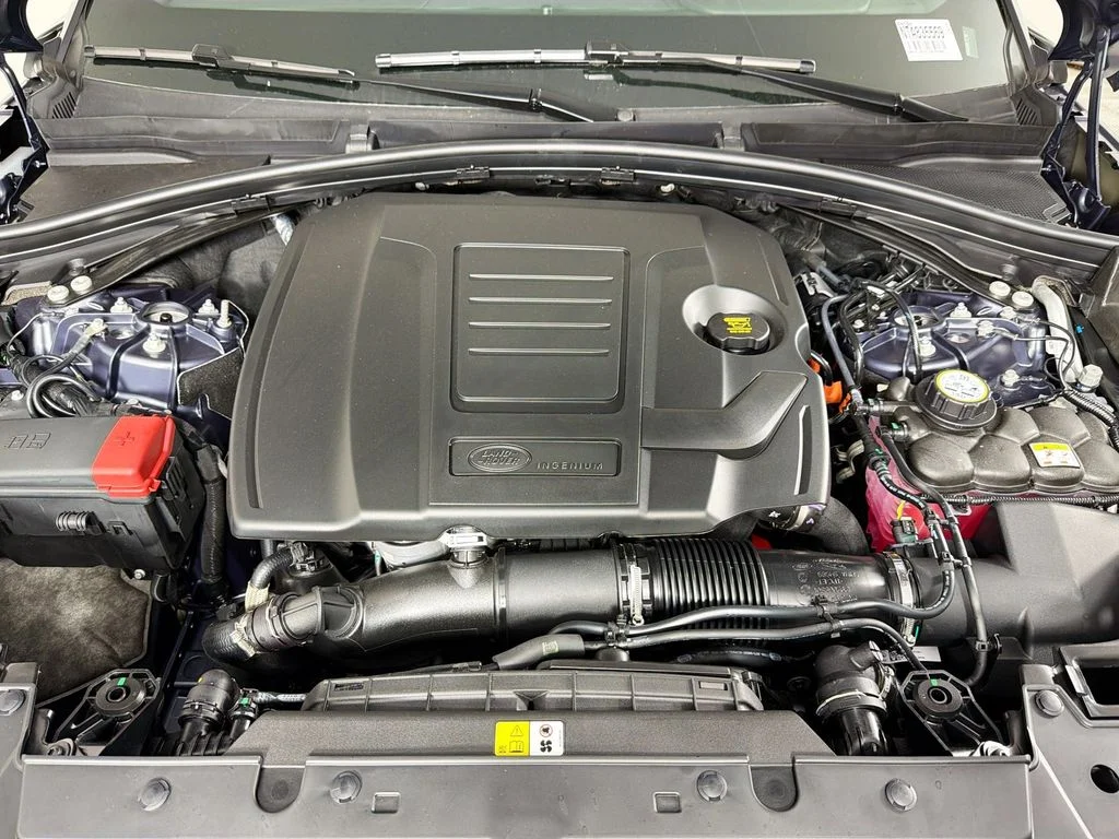 New 2026 Varesine Blue Land Rover Dynamic SE image 32