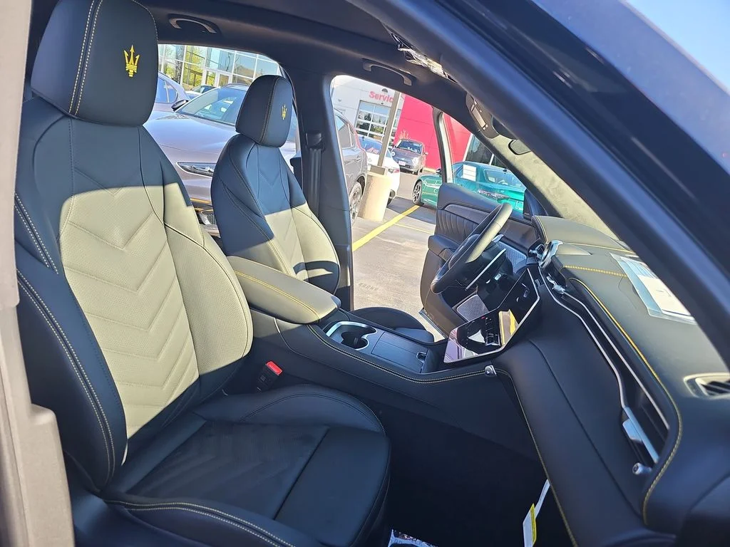 New 2026 Black Maserati Modena image 10