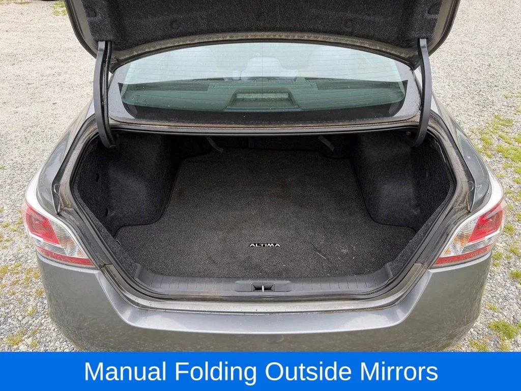 Used 2014 Gray Nissan 2.5 SV image 15