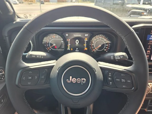 New 2026 Black Clear-Coat Exterior Paint Jeep Sahara image 29
