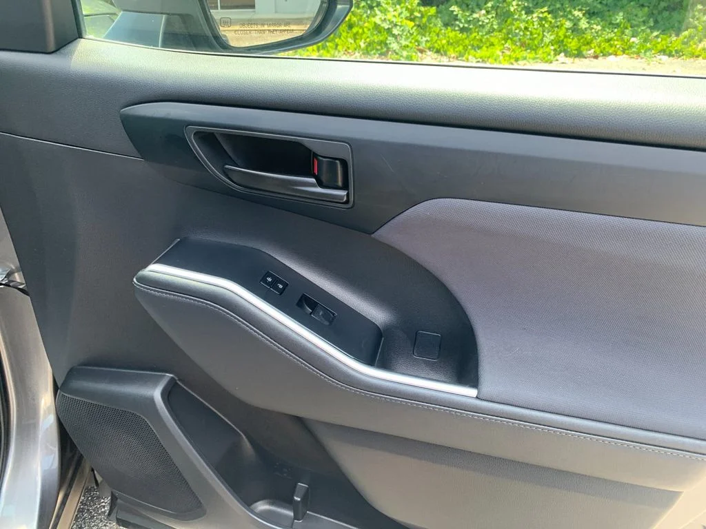 Used 2023 Gray Toyota L image 20