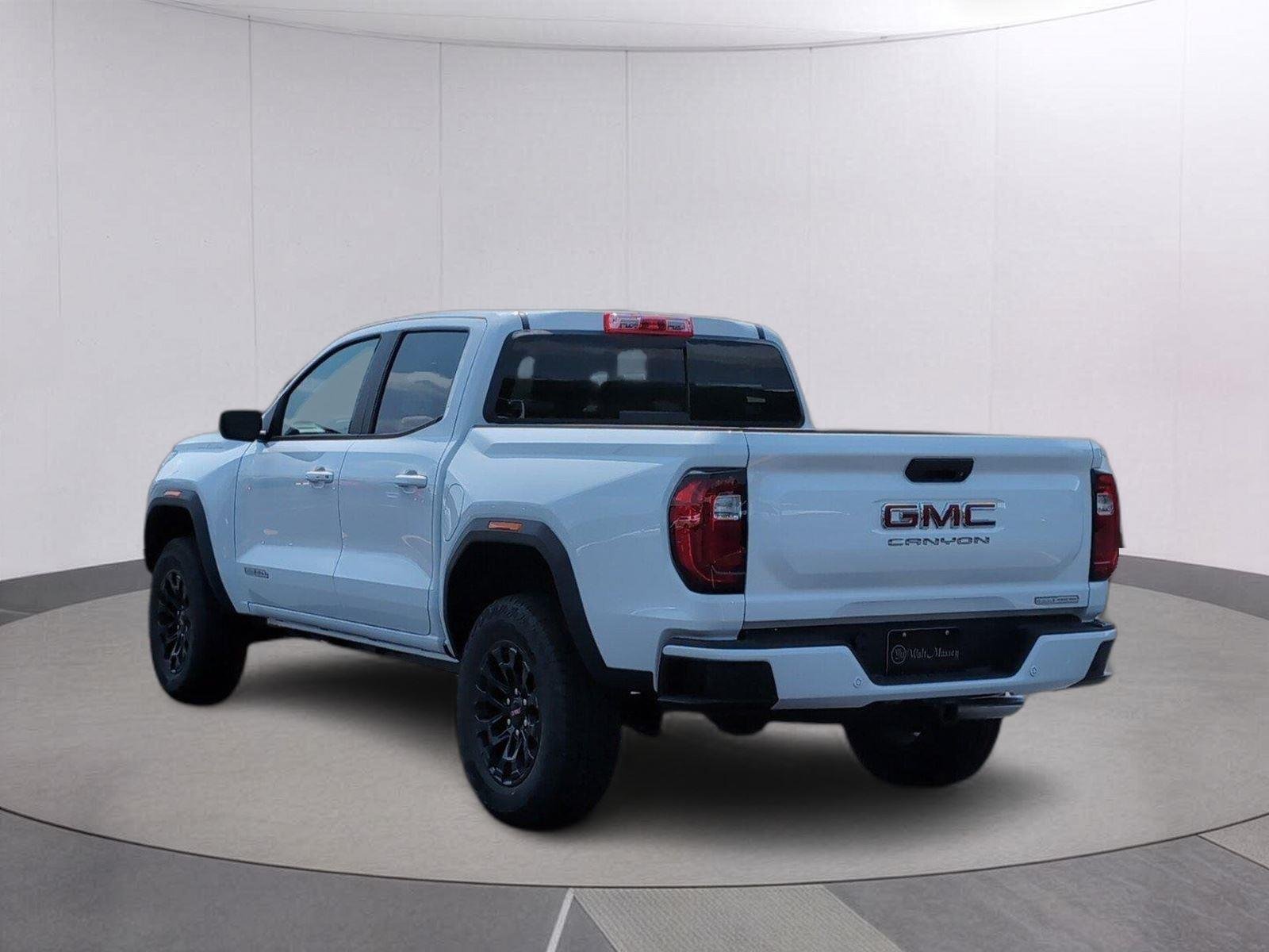 New 2026 Summit White GMC Elevation image 3