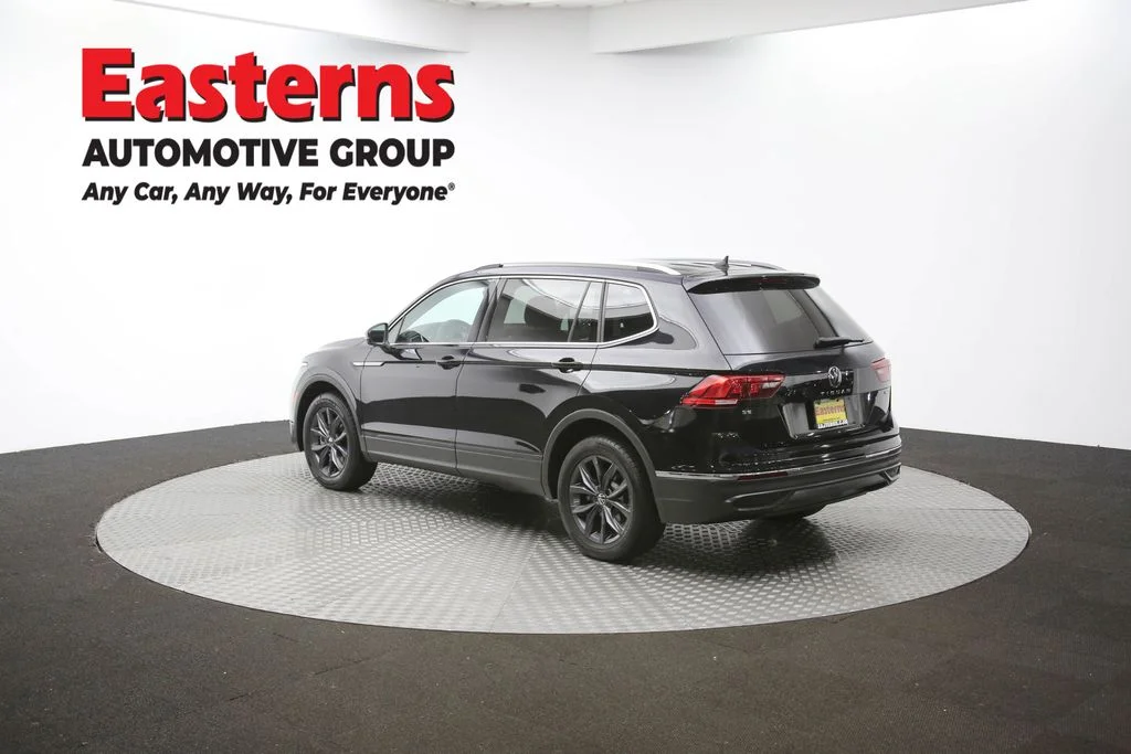 Used 2022 Black Volkswagen 2.0T SE image 62