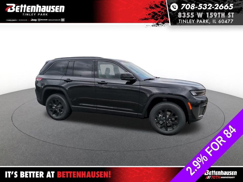New 2026 Diamond Black Crystal Pearlcoat Jeep Altitude image 7