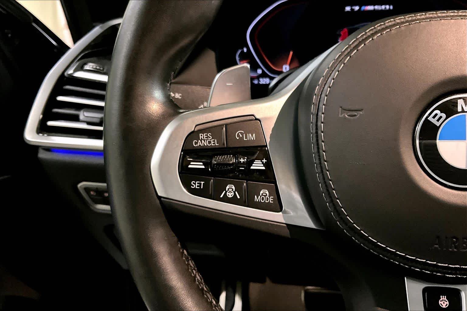 Used 2022 Black Sapphire Metallic BMW M50i image 23