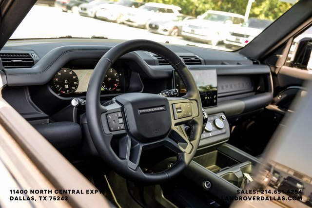 Used 2025 Santorini Black Metallic Land Rover X-Dynamic SE image 2