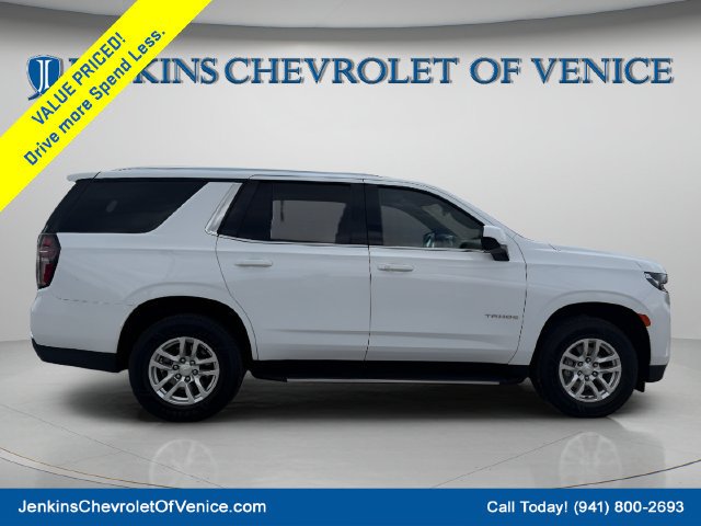 Used 2024 Summit White Chevrolet LT image 3