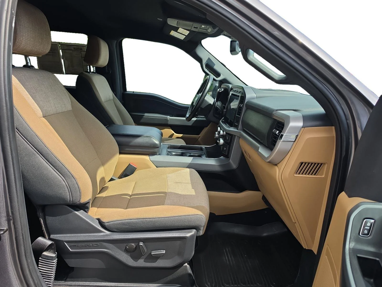 Used 2023 Carbonized Gray Ford XLT image 26