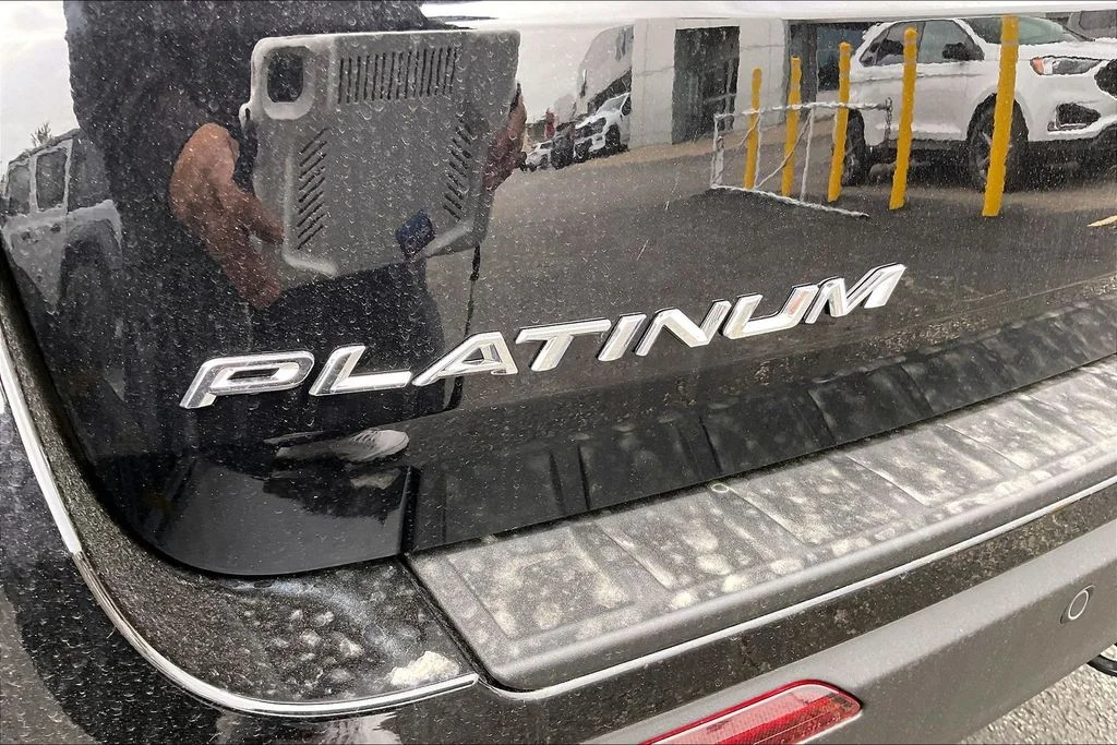 New 2026 Agate Black Metallic Ford Platinum™ image 32