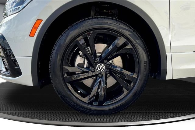 Used 2024 White Volkswagen 2.0T SE R-Line Black image 36