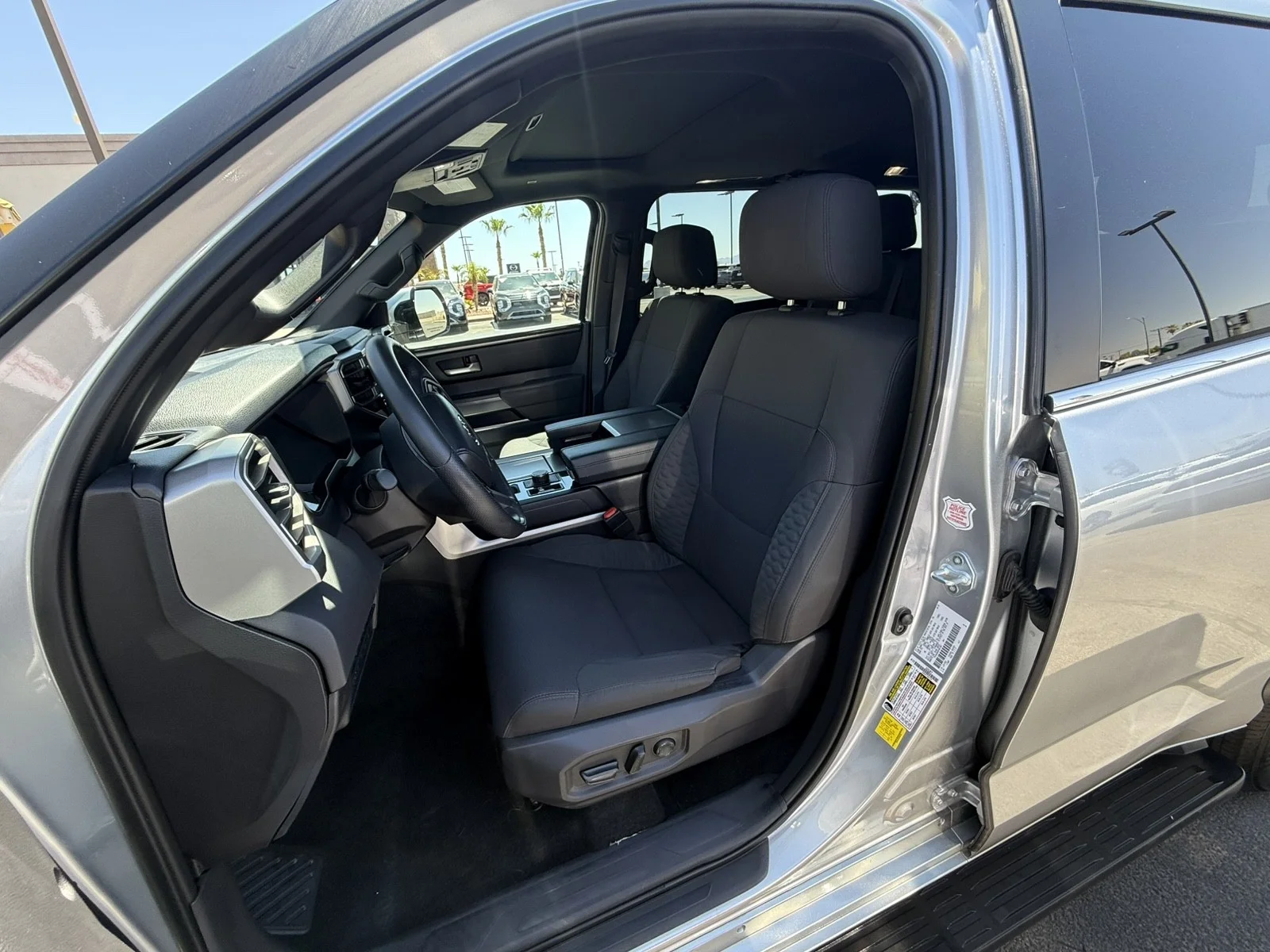 Used 2025  Toyota SR5 image 12
