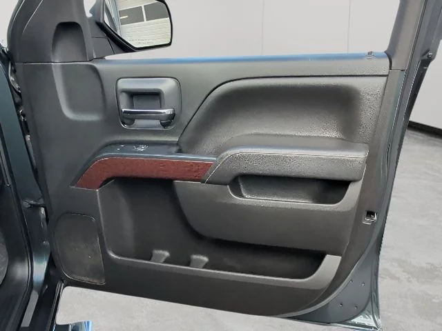 Used 2017 Gray GMC SLE image 36