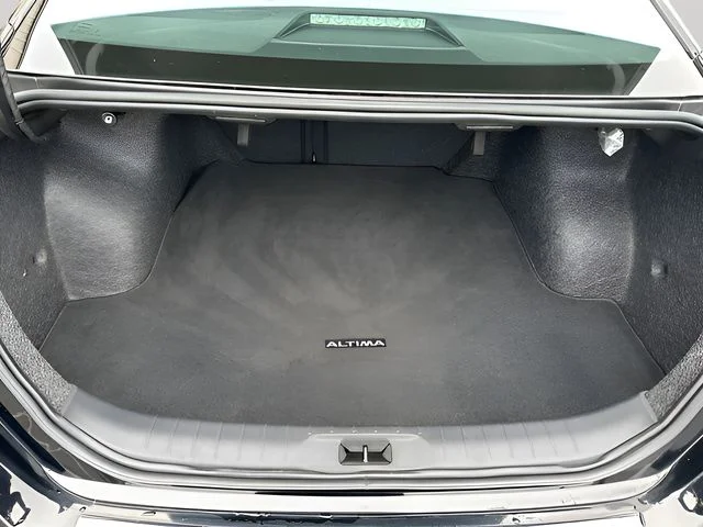 Used 2023 Black Nissan 2.5 SV image 30