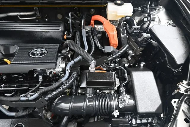 Used 2024  Toyota XLE image 31