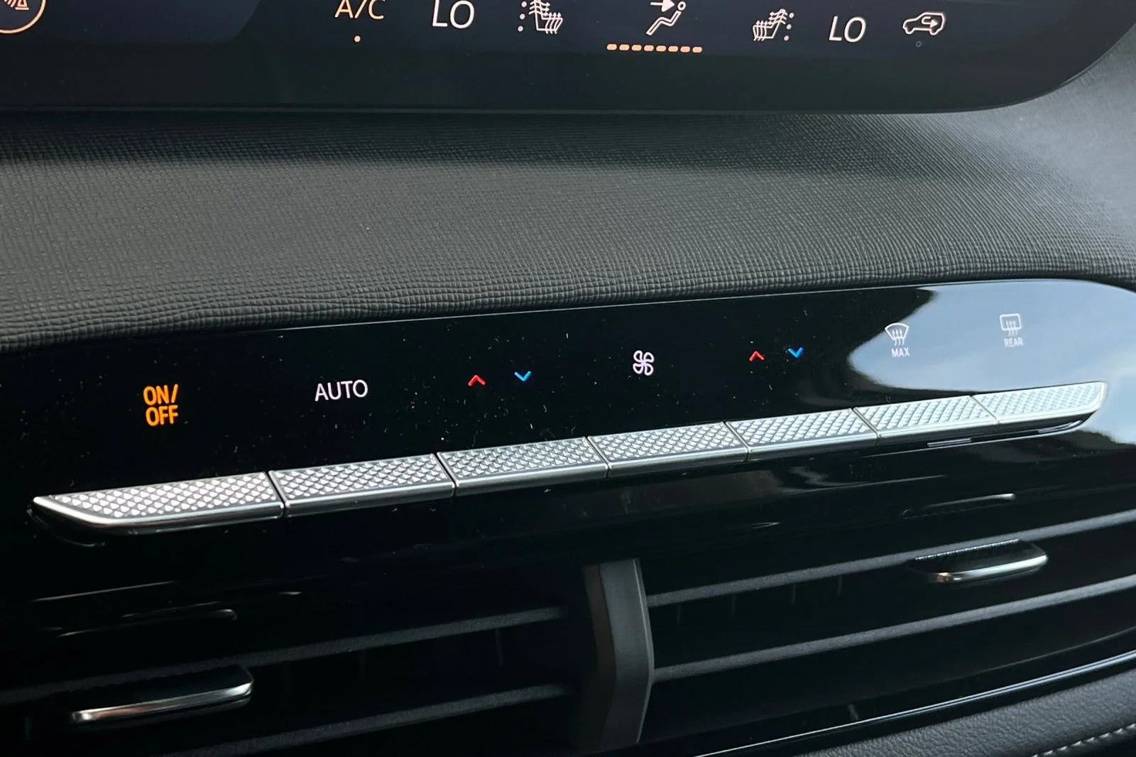 2026 Buick Enclave Sport Touring - Photo 20