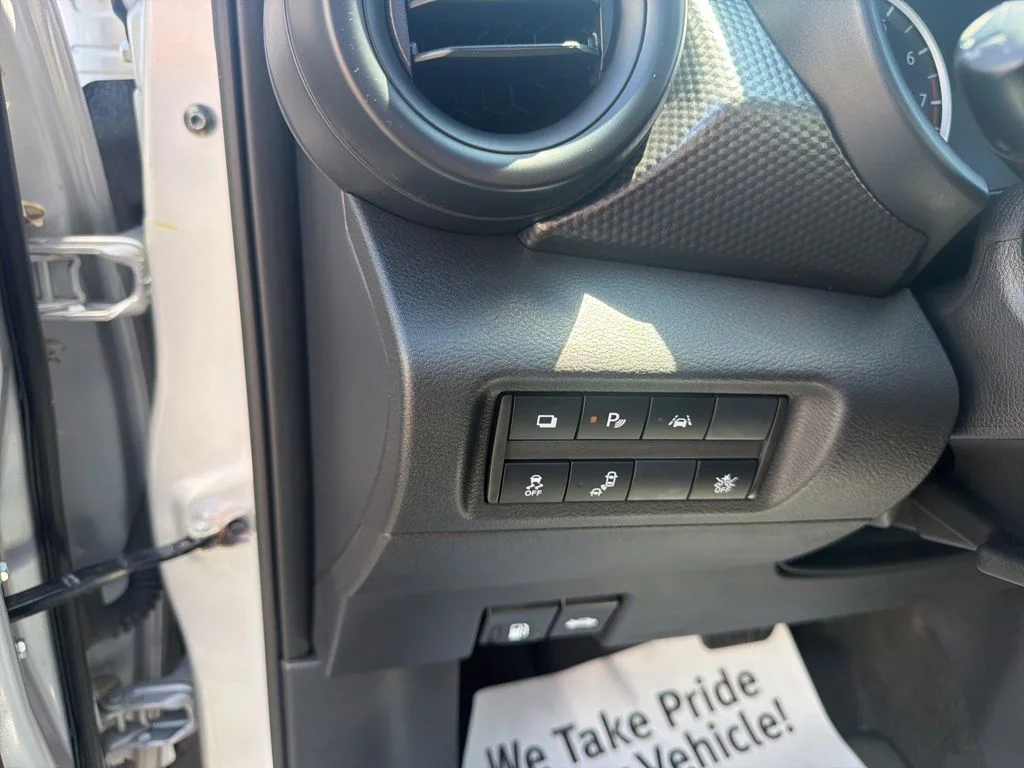 Certified Used 2020 Brilliant Silver Metallic Nissan S image 23