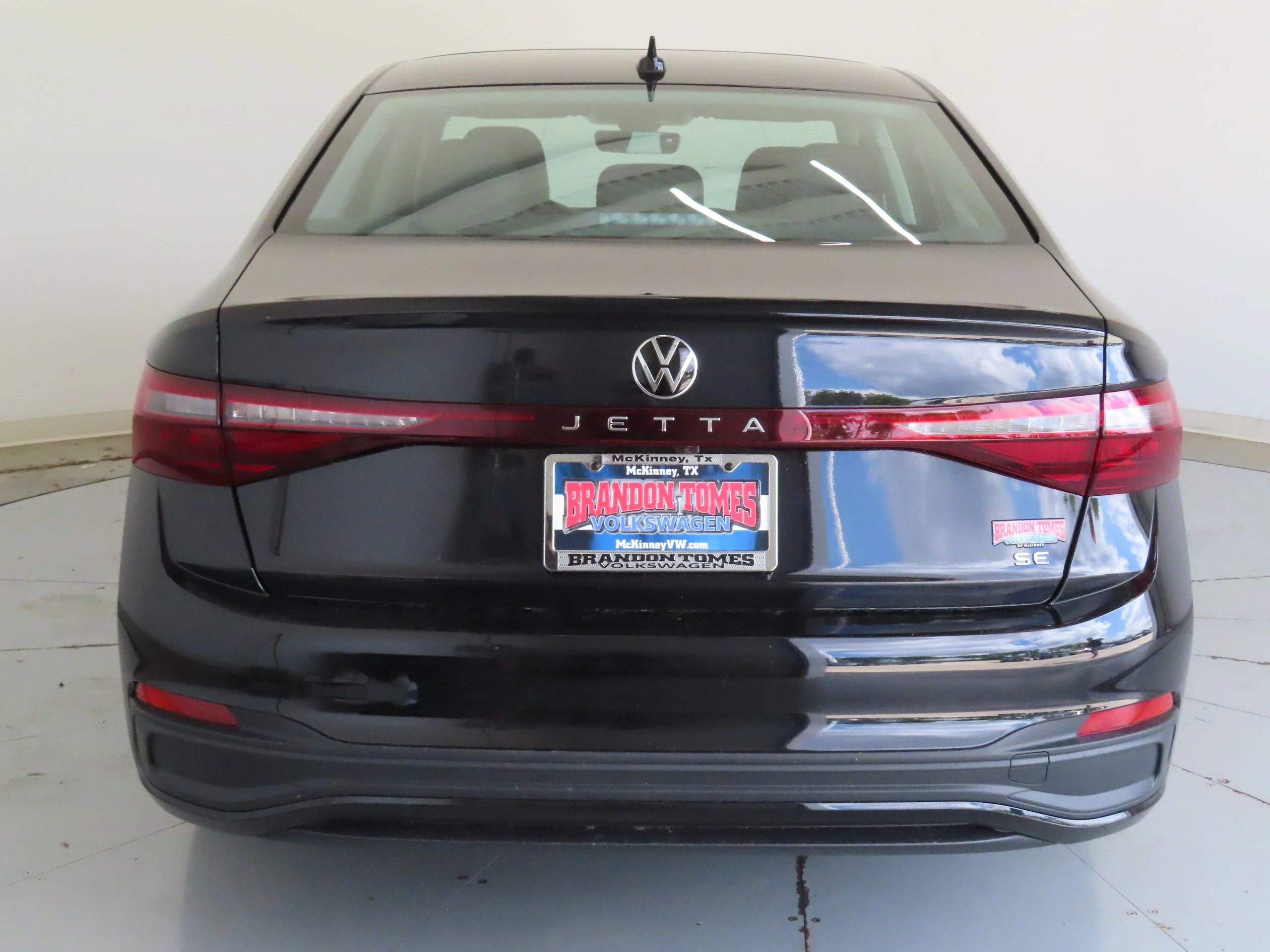 New 2026 Black Volkswagen 1.5T SE image 4