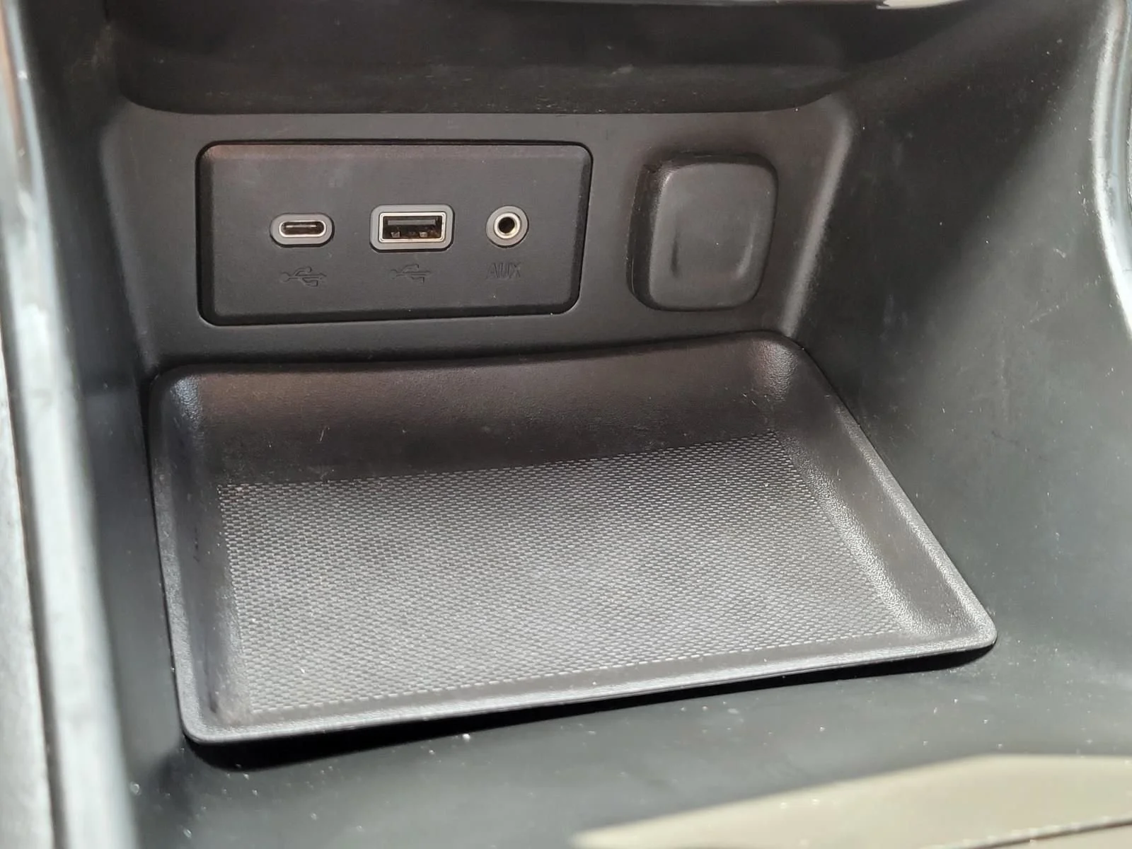 Used 2022 Summit White GMC SLE image 28