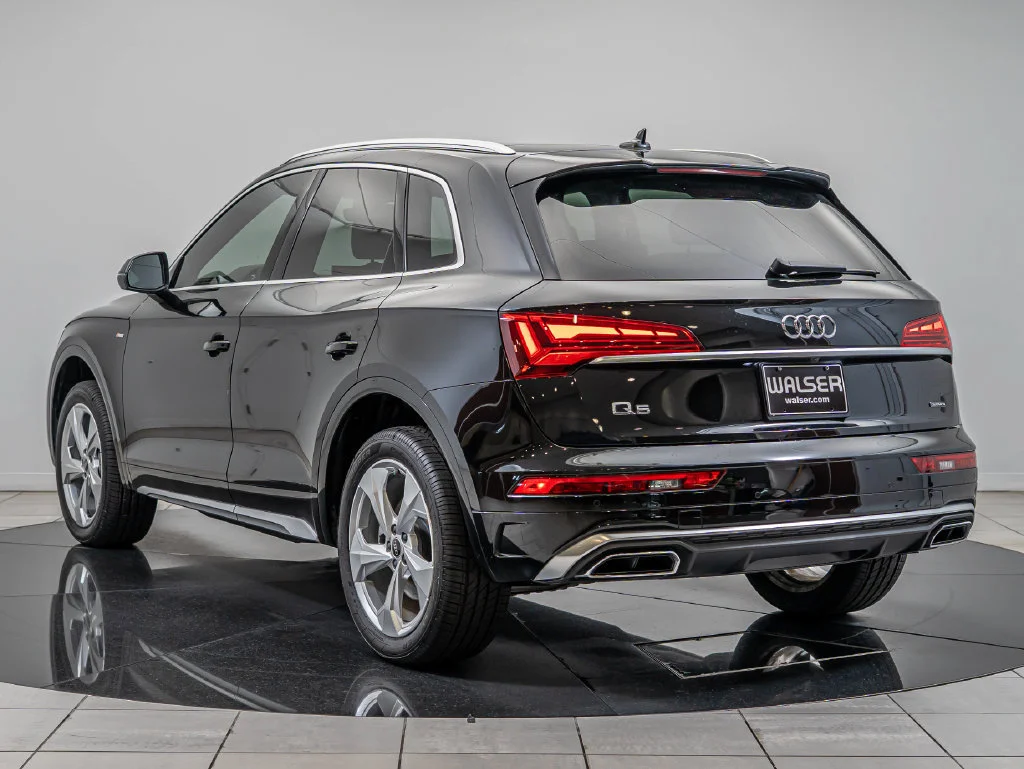Used 2023 Mythos Black Metallic Audi 45 S line Premium image 6