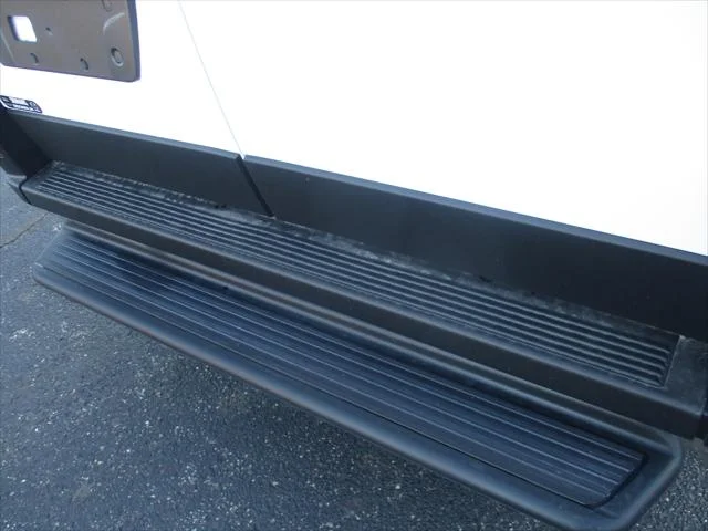 New 2026 Bright White Clear-Coat Exterior Paint RAM Tradesman image 11