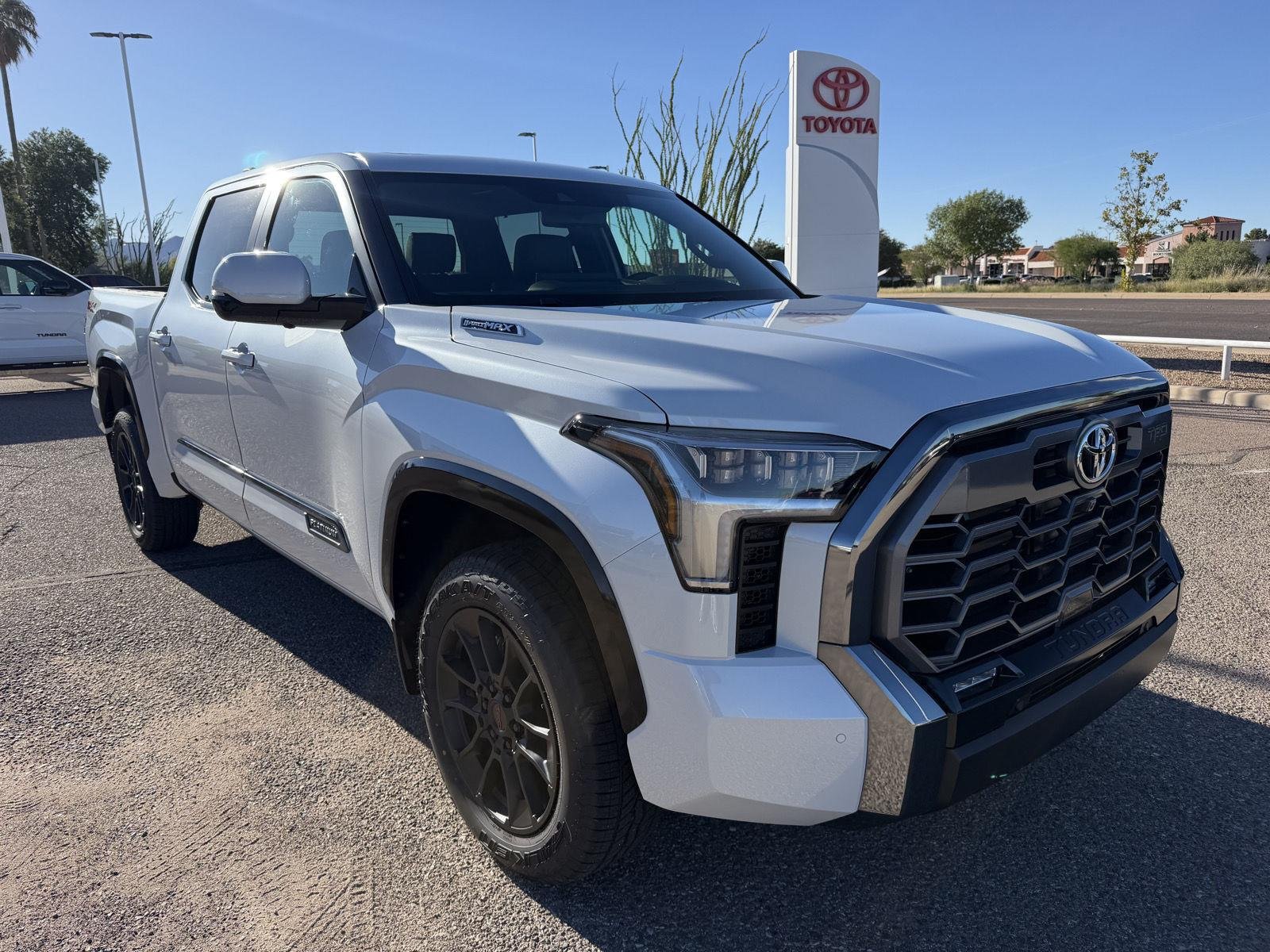 New 2026 Wind Chill Pearl <sup>1</sup> Toyota Tundra Platinum image 8