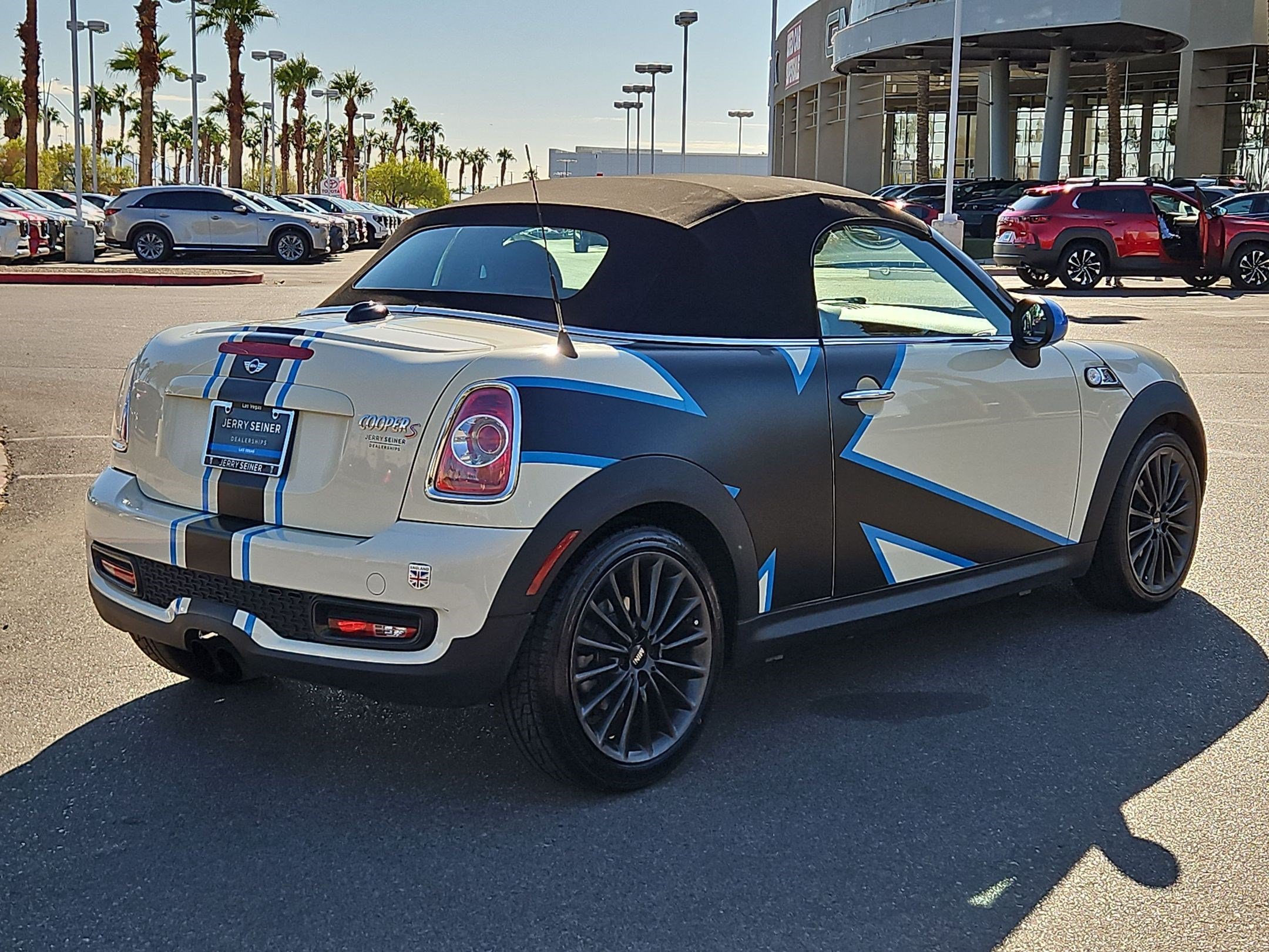 Used 2014 Pepper White MINI S image 5