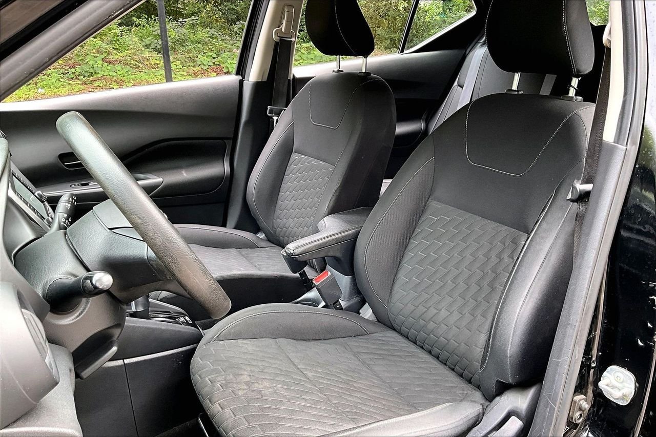 Used 2022 Black Nissan S image 18
