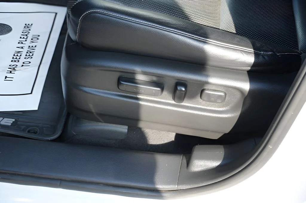 Used 2023 White Honda RTL-E image 19