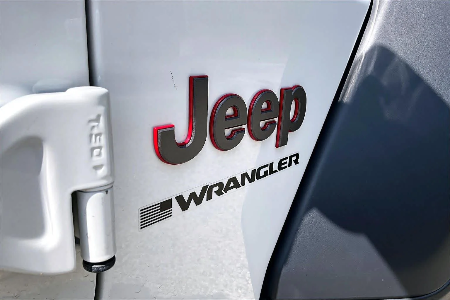 Certified Used 2025 Bright White Clearcoat Jeep Rubicon image 33