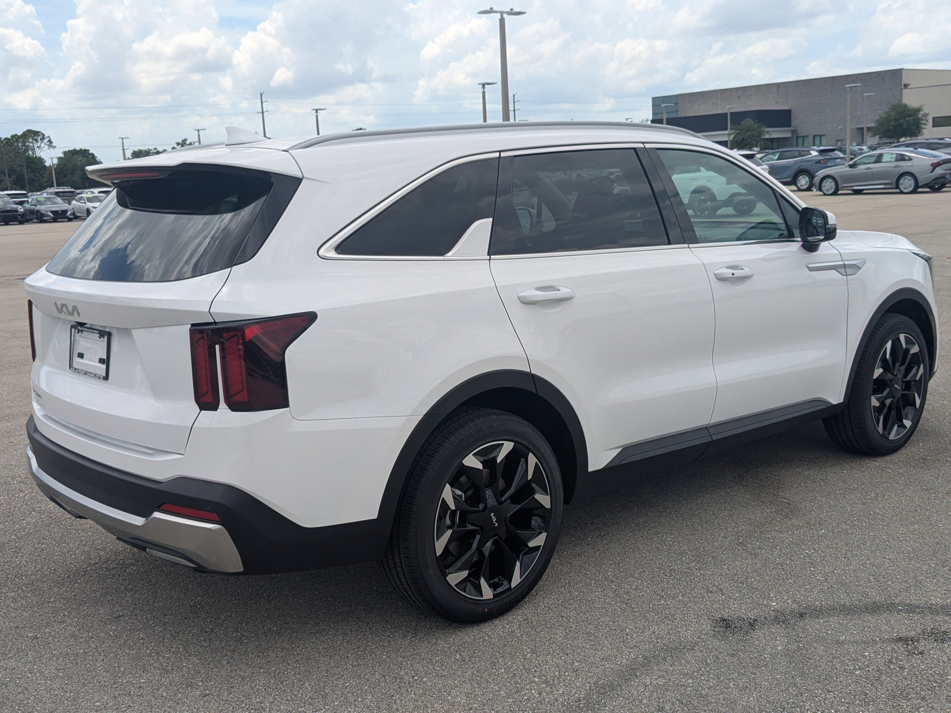 New 2026 Glacial White Pearl Kia EX image 5