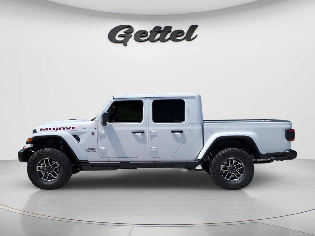 New 2026 Bright White Clear-Coat Exterior Paint Jeep Mojave X image 7
