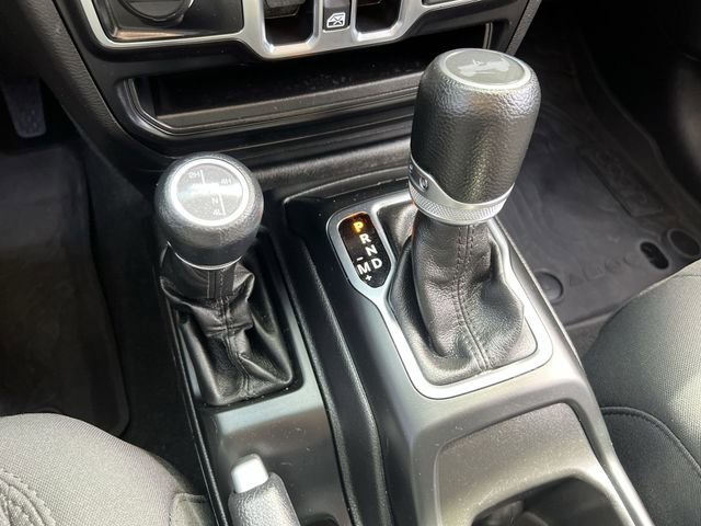 Used 2023 Black Jeep 4x4 image 15