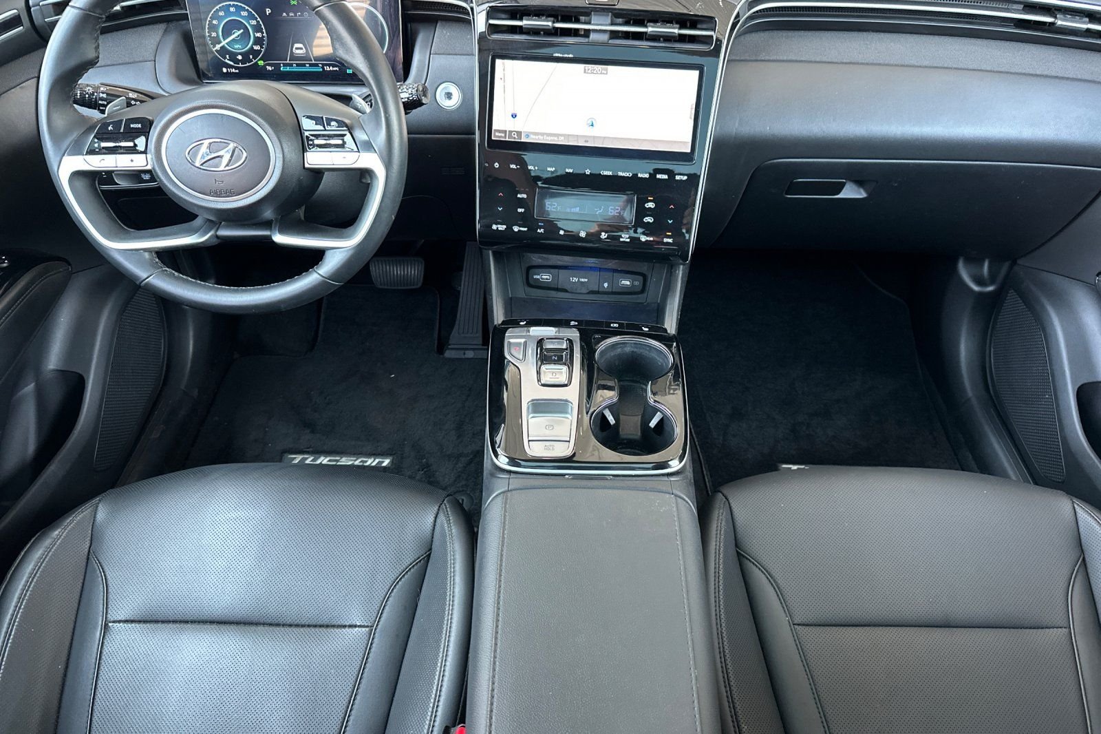 Used 2024 White Hyundai SEL Convenience image 14