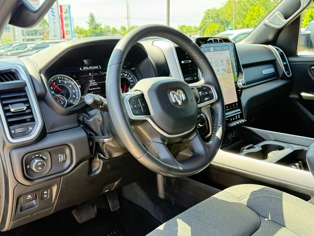 Used 2023 Silver Ram Big Horn/Lone Star image 17