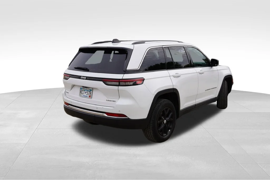 Used 2023 White Jeep Limited image 3