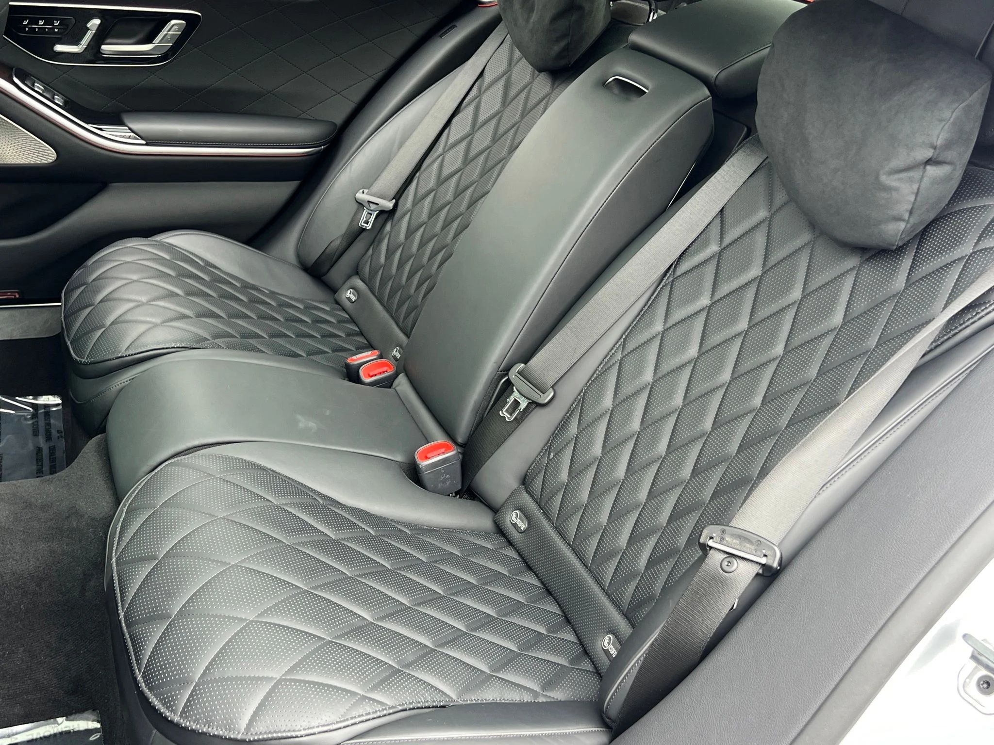 Used 2023 Silver Mercedes-Benz S 500 image 23