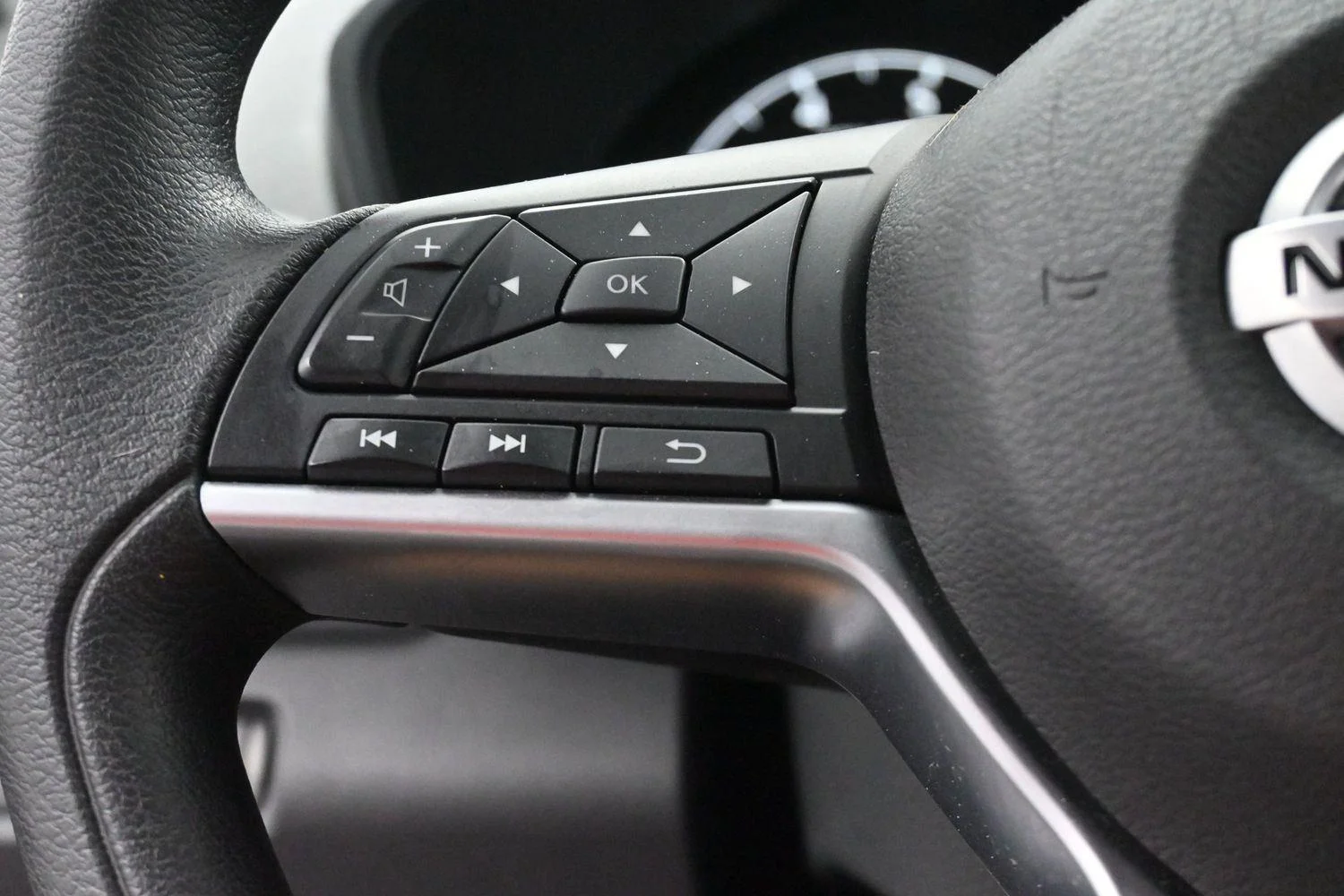 Used 2022 Gun Metallic Nissan 2.5 S image 16