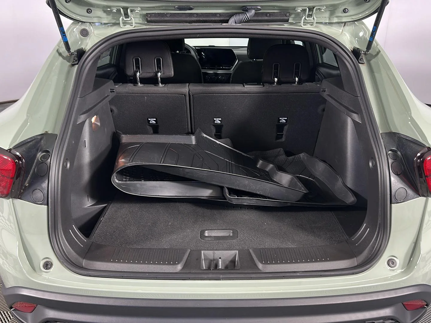 Used 2024 Cacti Green Chevrolet 1RS image 9